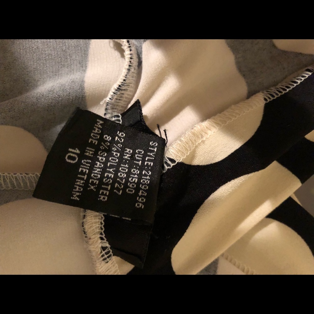 Ladies dress. - Picture 4 of 6
